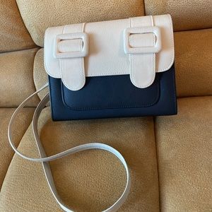 Merimies crossbody messenger bag